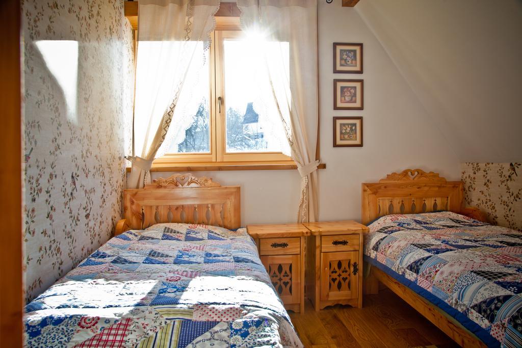 Ferienwohnung Dom Pod Smokami Bukowina Tatrzańska Exterior foto